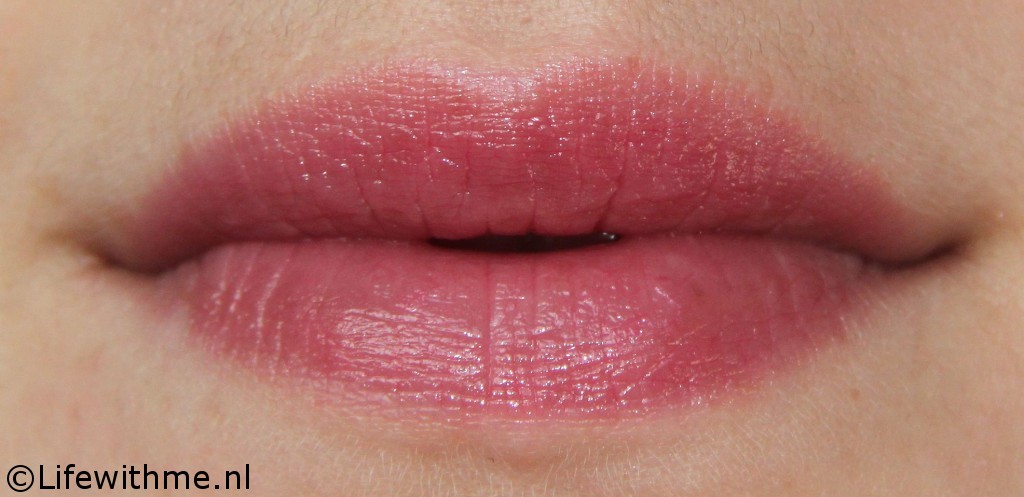 Maybelline baby lips swatch cherry me