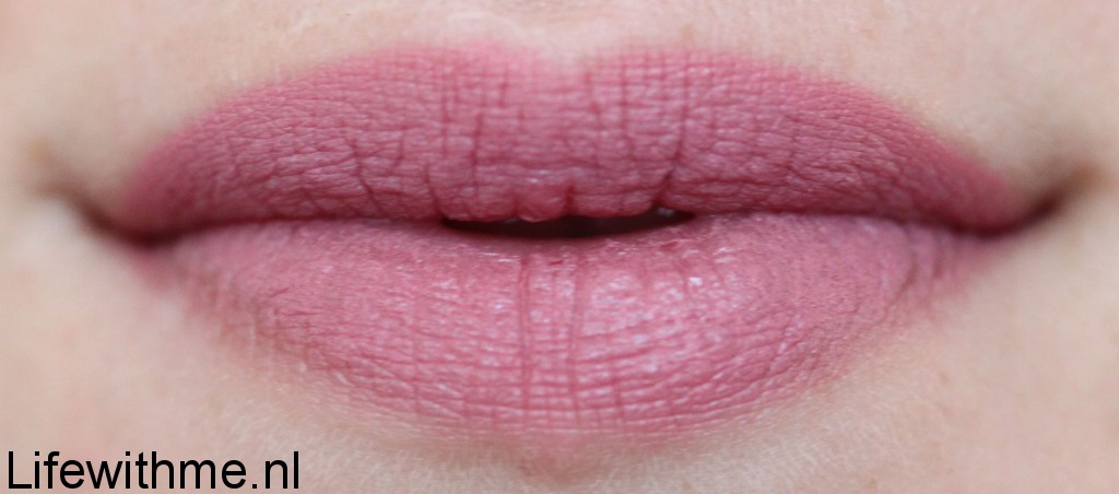 Pink Plaid mac lipswatch